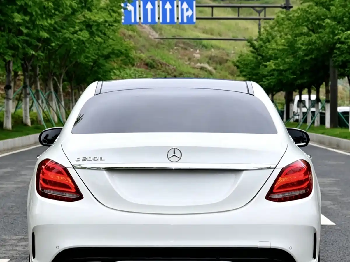 Mercedes-Benz C-Class 2017 C 200 L Sport фото 12