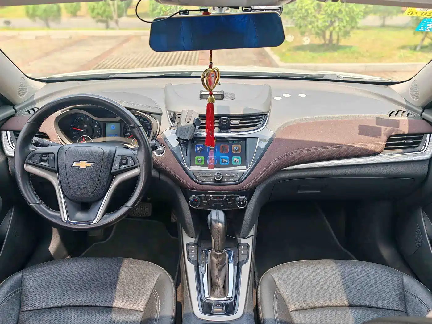 Chevrolet Malibu 2017 1.5T Automatic Luxury Edition фото 12