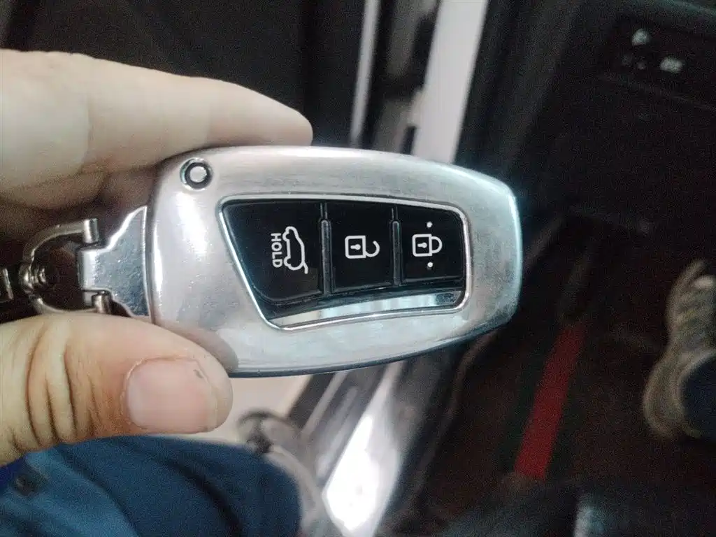 Hyundai Santa Fe 2013 Model 2.4L Automatic 2WD Smart фото 9