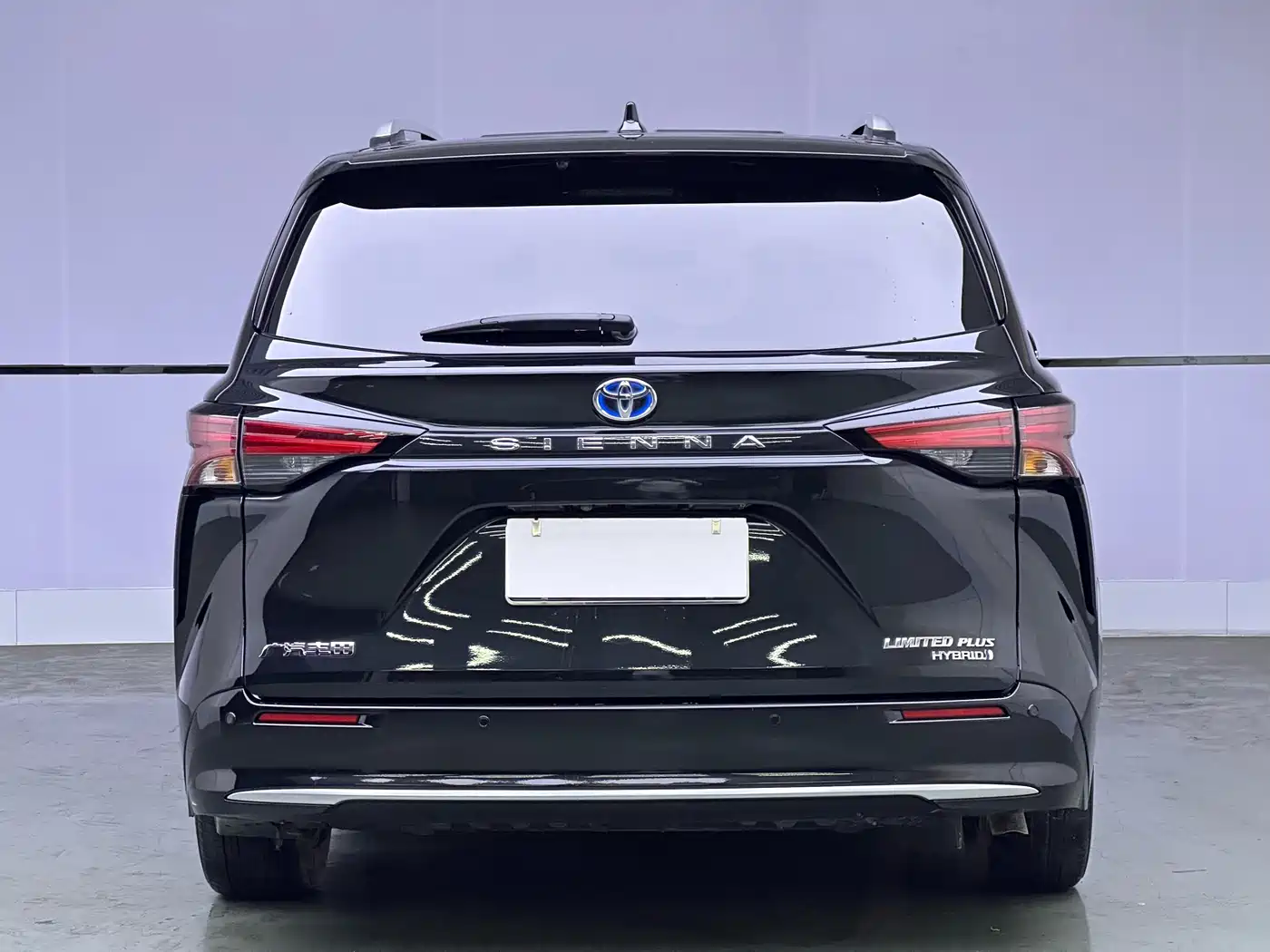 Toyota Sienna 2021 2.5L Hybrid Ultimate Edition фото 5
