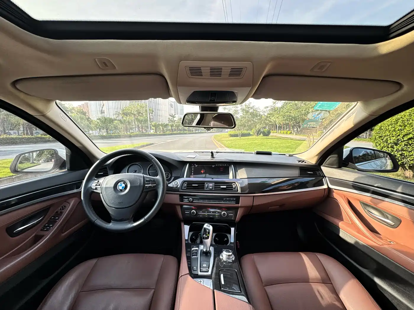 BMW 5 Series 2014 520Li Elegance фото 12