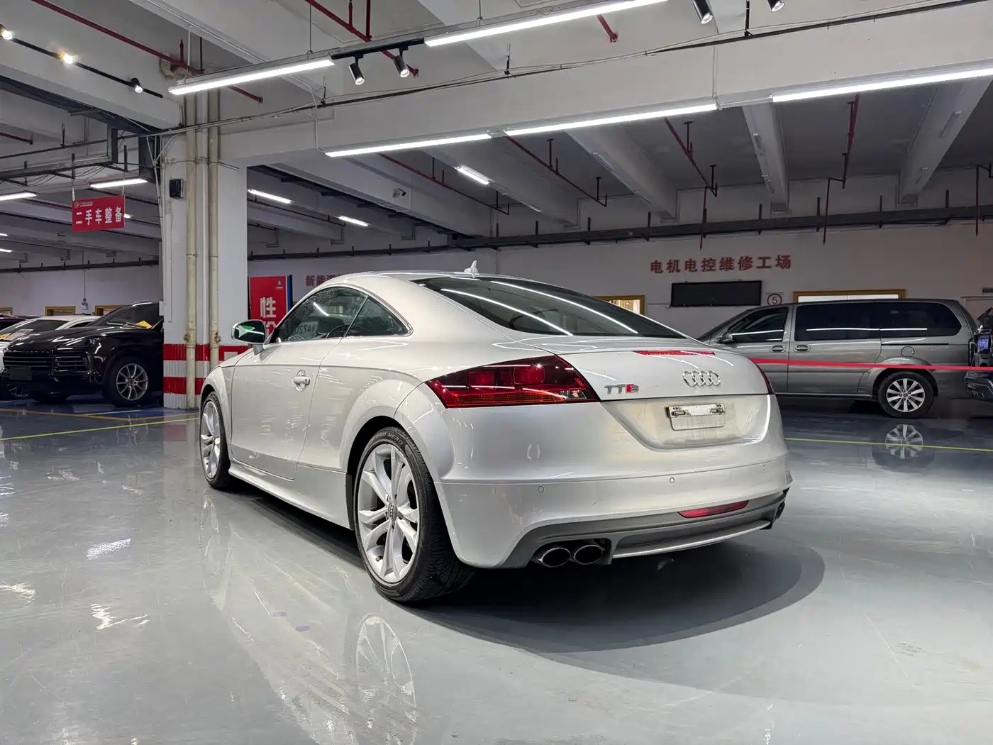 Audi TTS 2008 Model TTS Coupe 2.0TFSI quattro фото 4