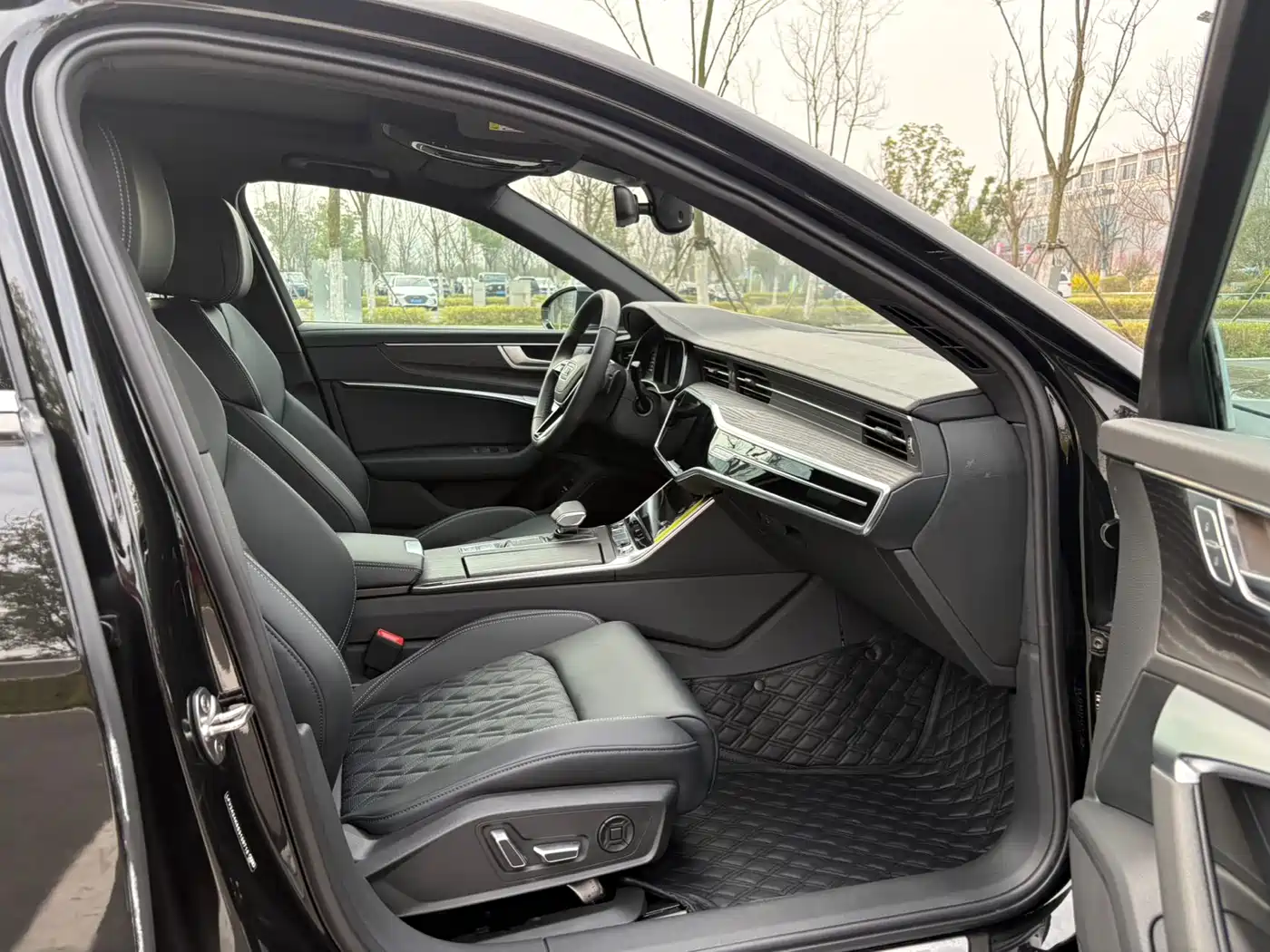 Audi A6L 2025 Model Year Facelift 45 TFSI quattro Premium Sport фото 12