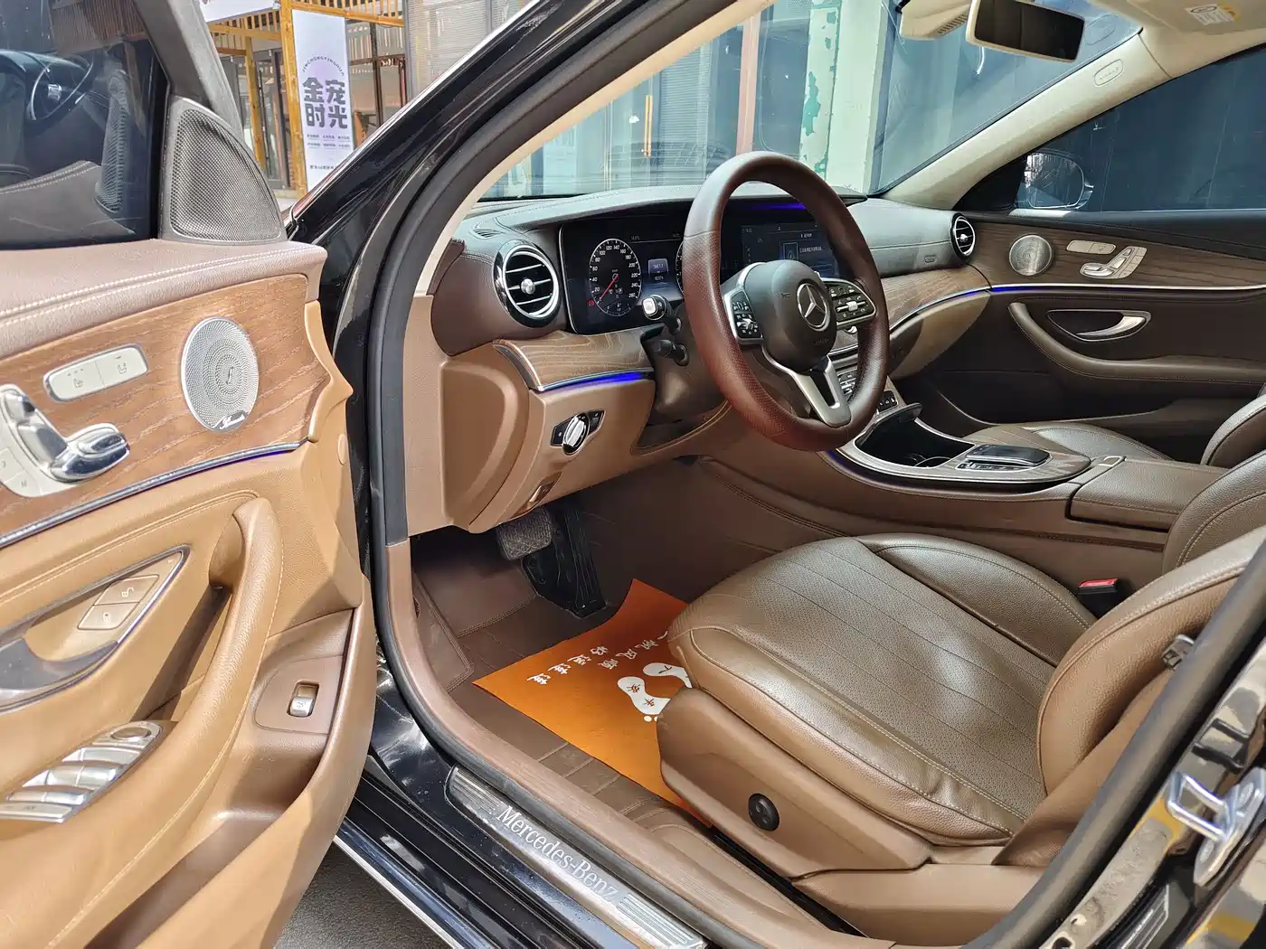 Mercedes-Benz E-Class 2019 E 300 L Luxury фото 7