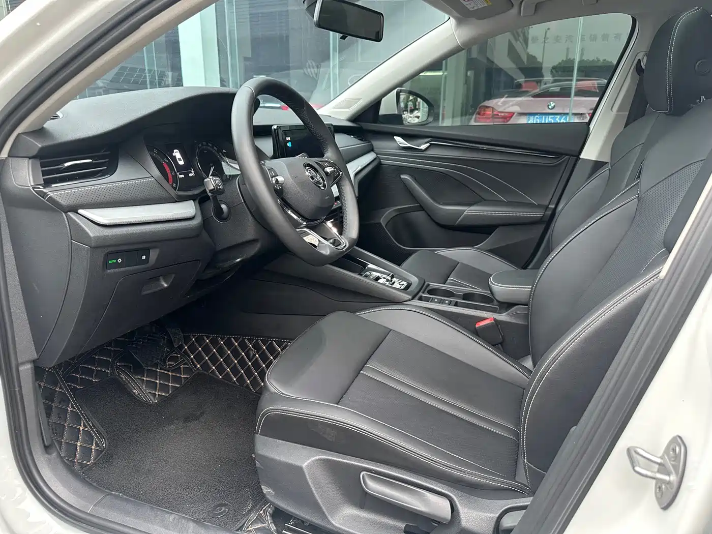 Škoda Octavia 2023 Facelift PRO TSI280 Premium Edition фото 3