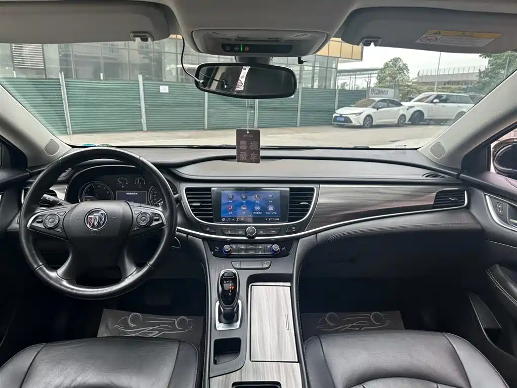 BUICK LACROSSE