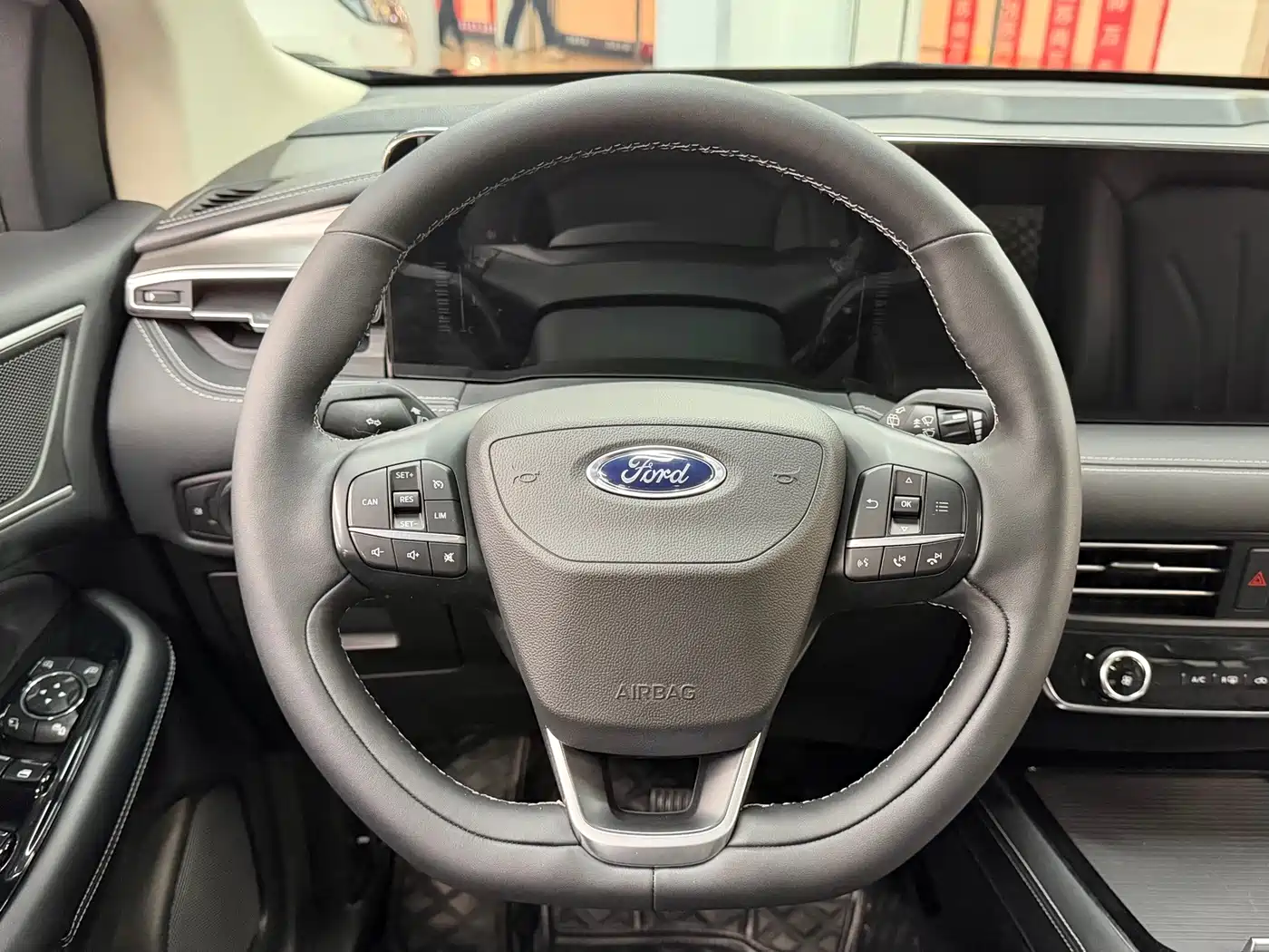 Ford Edge 2023 2021 PLUS EcoBoost 245 FWD Platinum Sharp 5-seater