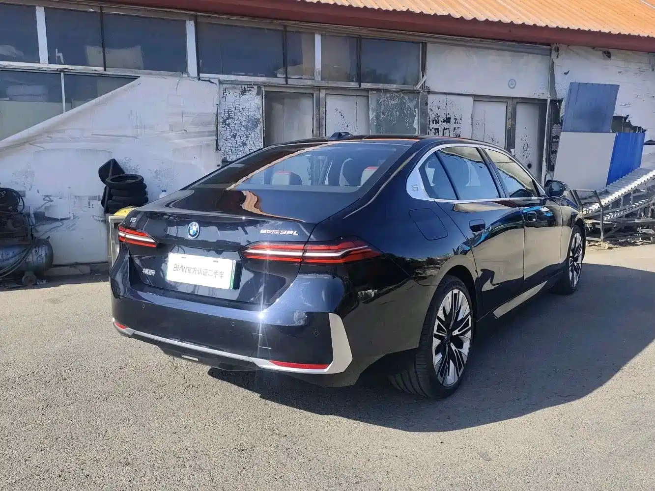 BMW I5