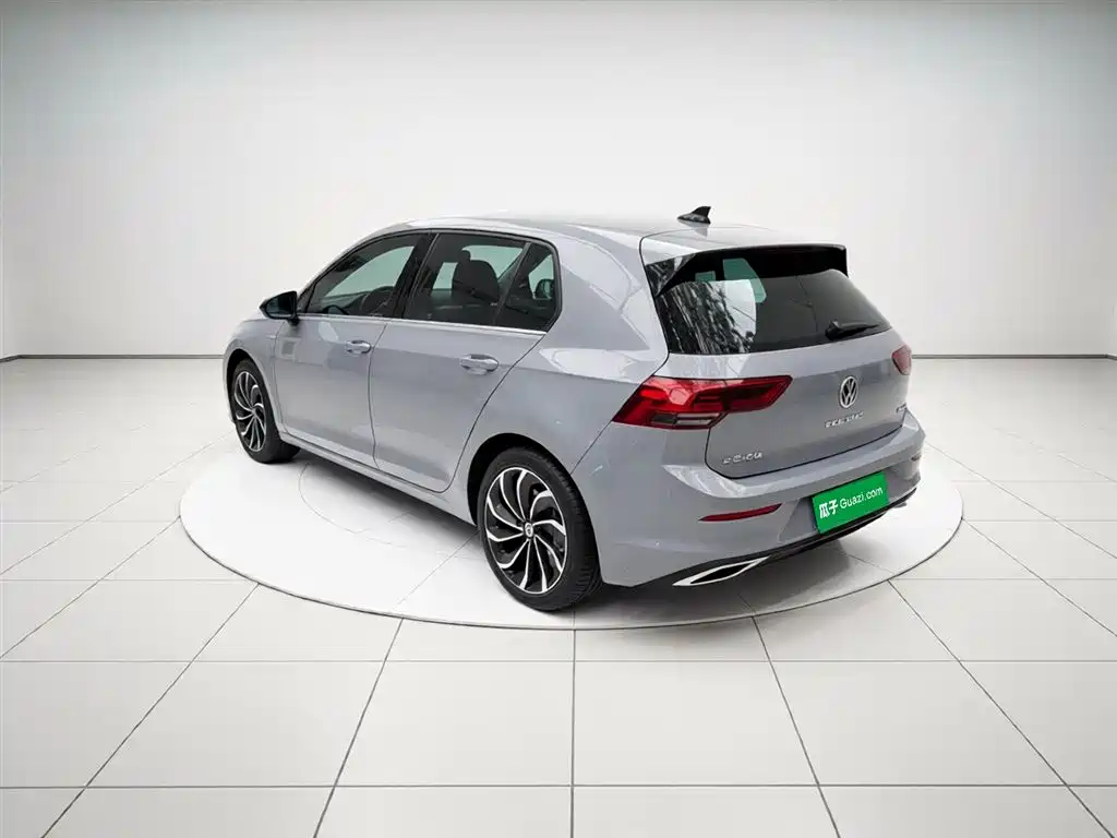 Volkswagen Golf 2023 280TSI DSG Pro фото 4