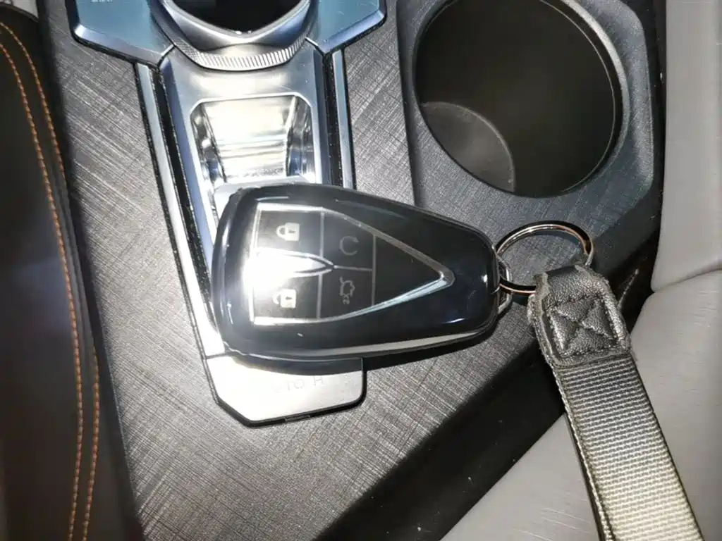 CHANGAN UNI-V