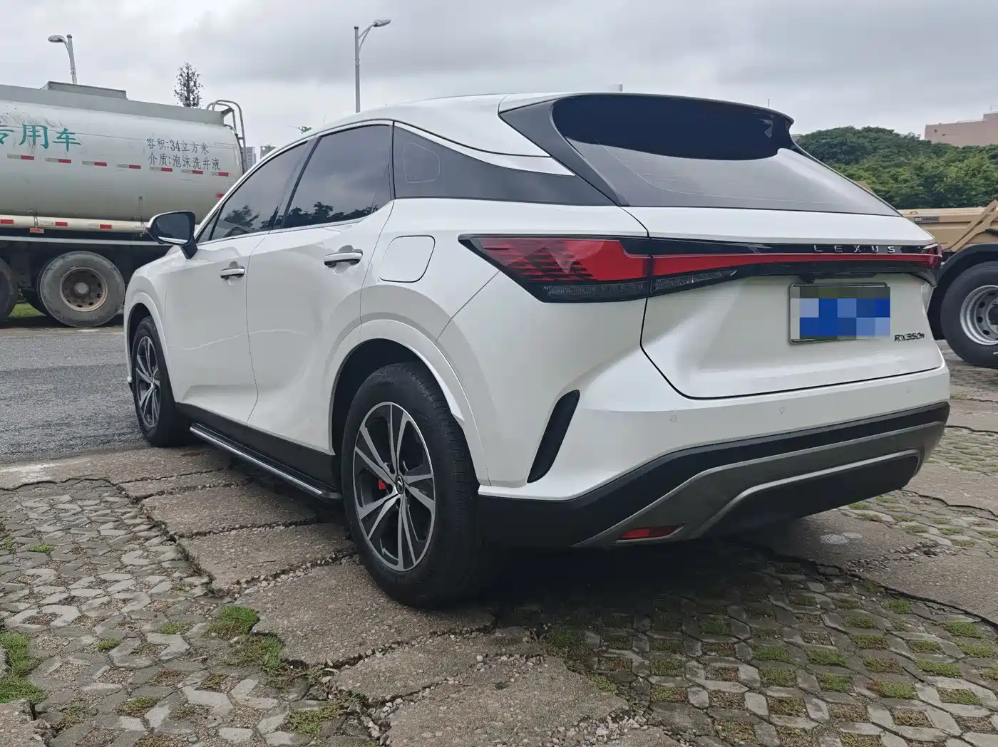 Lexus RX 2023 350h 2WD Joy Edition фото 19