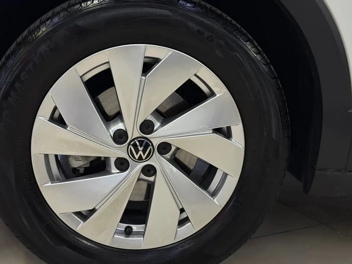 Volkswagen Tharu 2025 Model Rising Star 1.5L Advance Edition фото 21