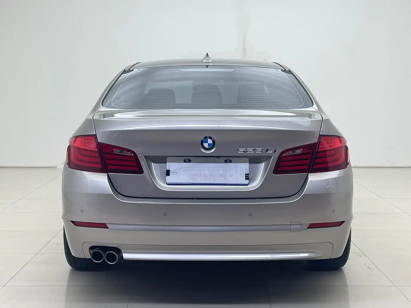 BMW 5 Series 2012 523Li Luxury фото 5