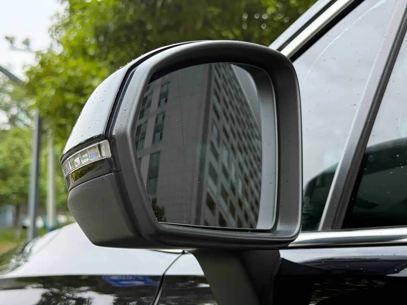 Volkswagen Viloran 2023 330TSI Luxury Edition фото 9