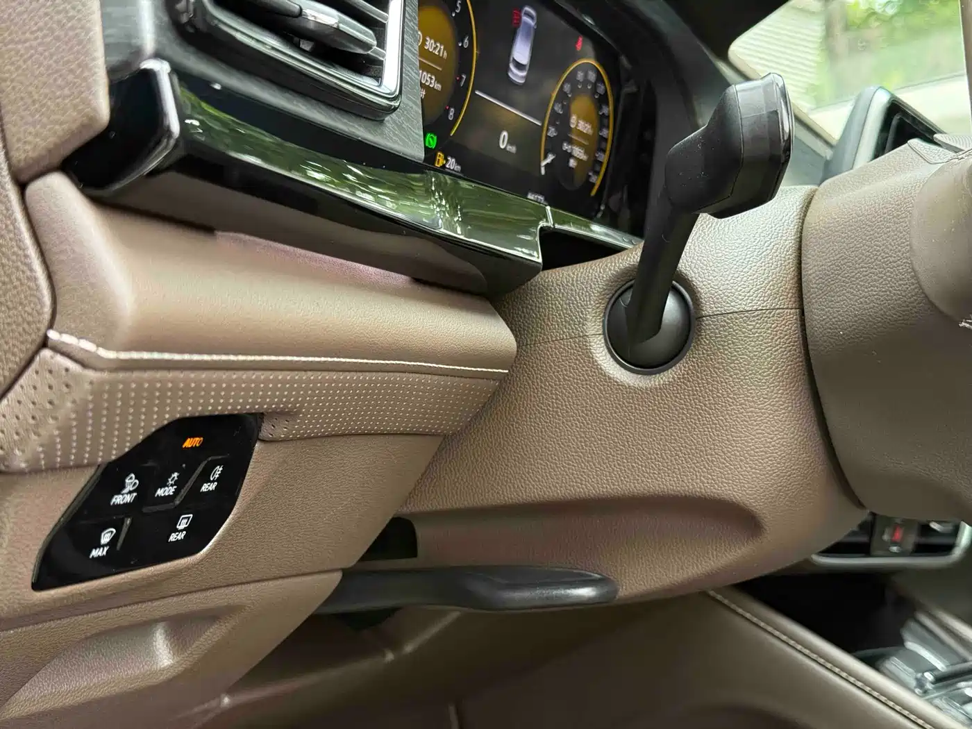 Volkswagen Viloran 2023 330TSI Luxury Edition фото 17