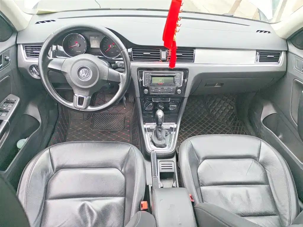 Volkswagen Bora 2014 1.6L Automatic Comfort Edition фото 5