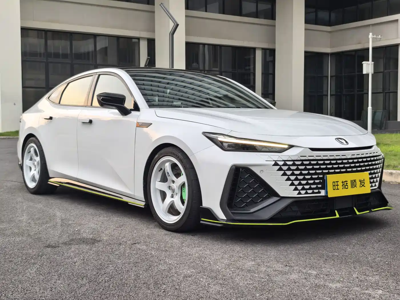 CHANGAN UNI-V