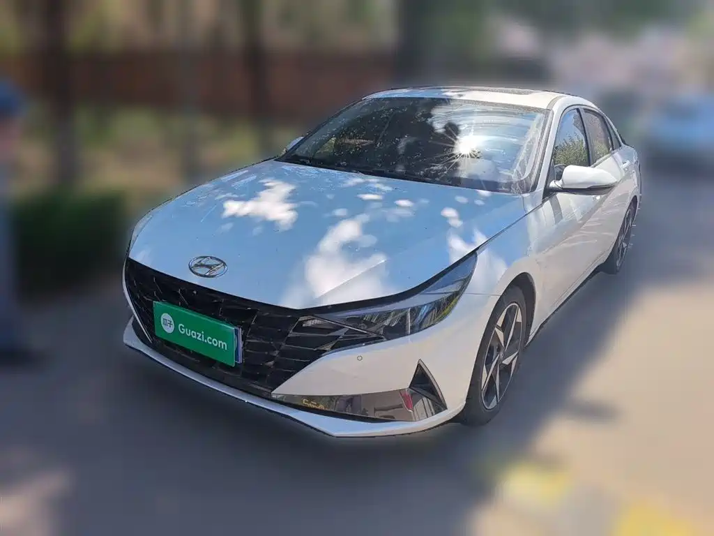 Hyundai Elantra 2021 1.5L CVT GLX Elite Edition фото 2