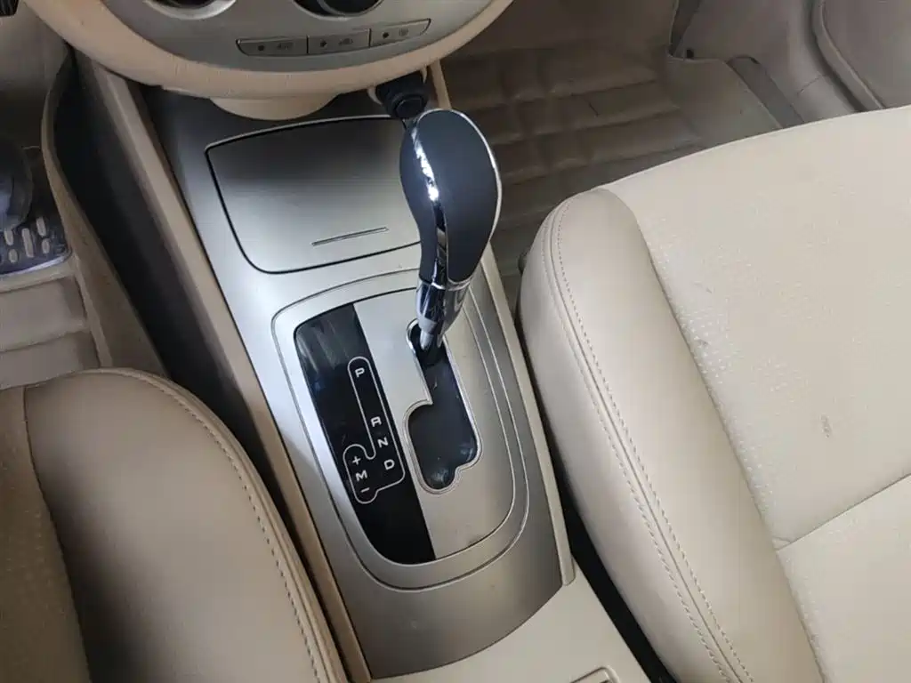 Buick Excelle 2013 1.5L Automatic Classic фото 14