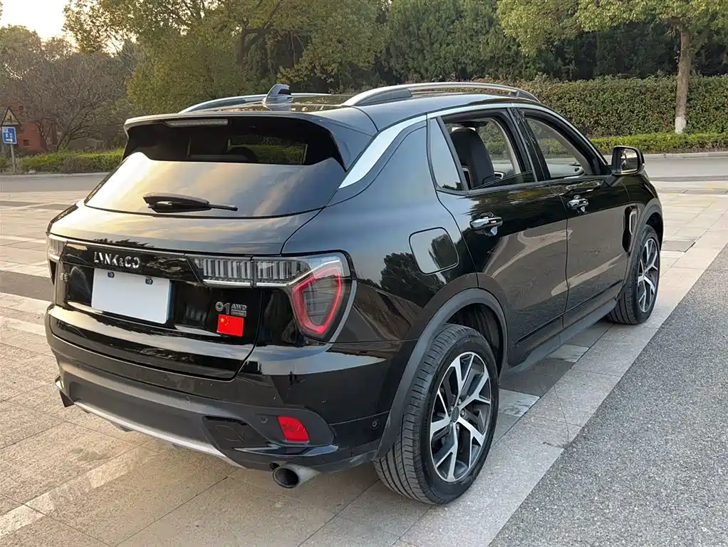 Lynk & Co 01 2019 2.0T AWD Pro Edition China V фото 5