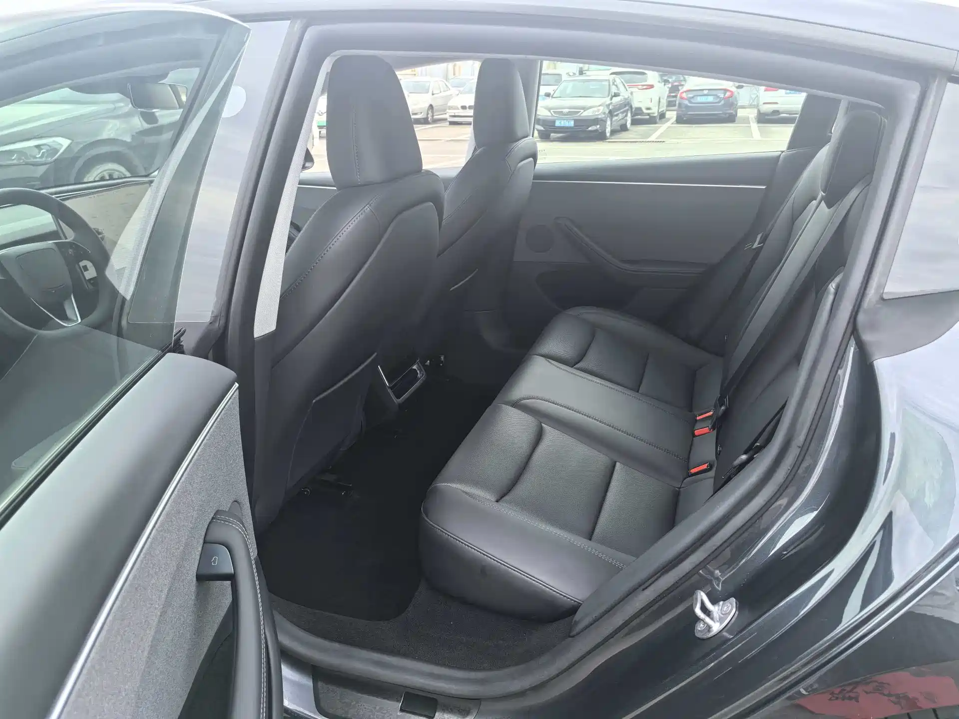 Фото 7 - Tesla Model 3