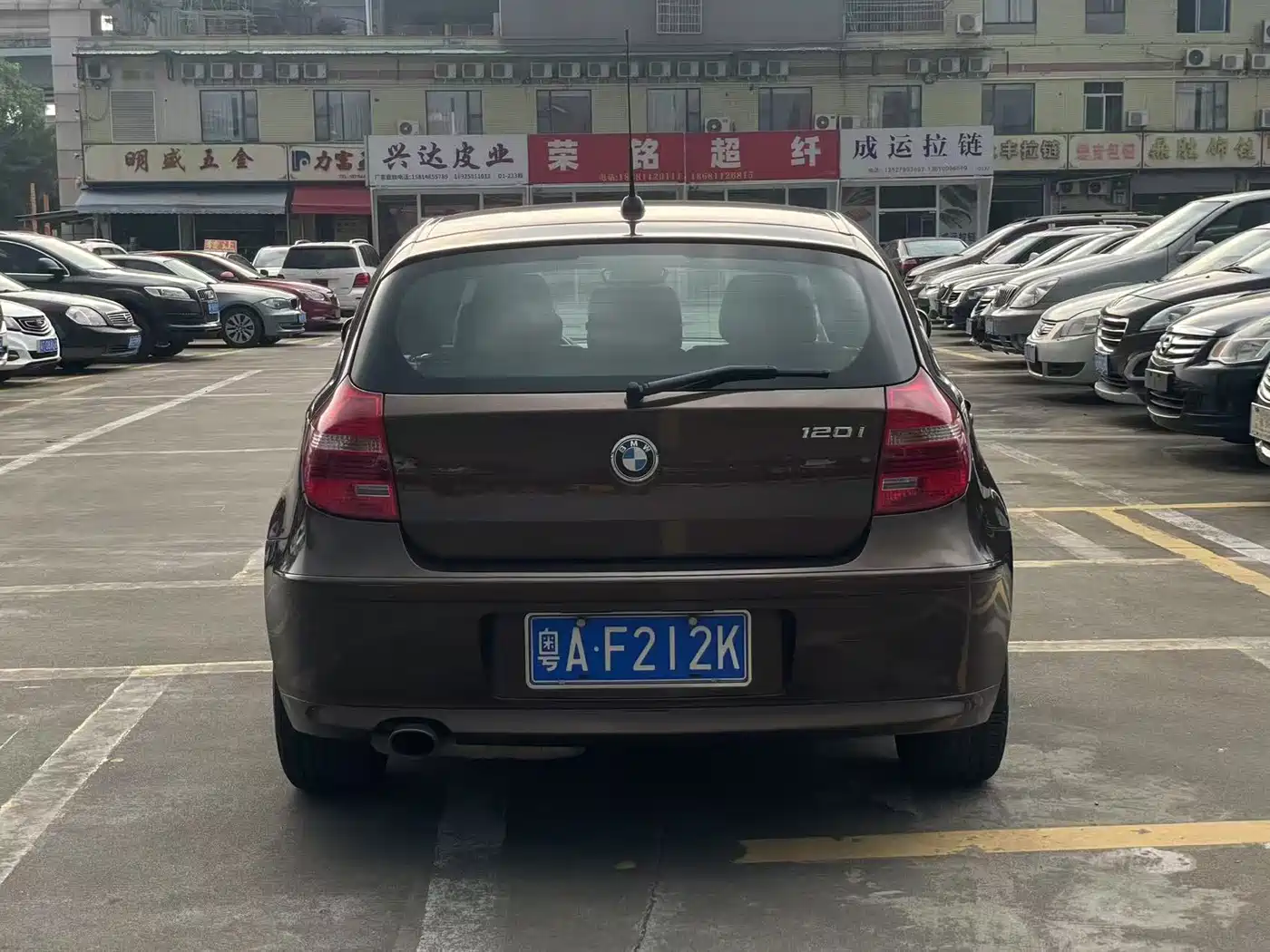 BMW 1 Series (Import) 2010 120i Chocolate Limited Edition фото 5