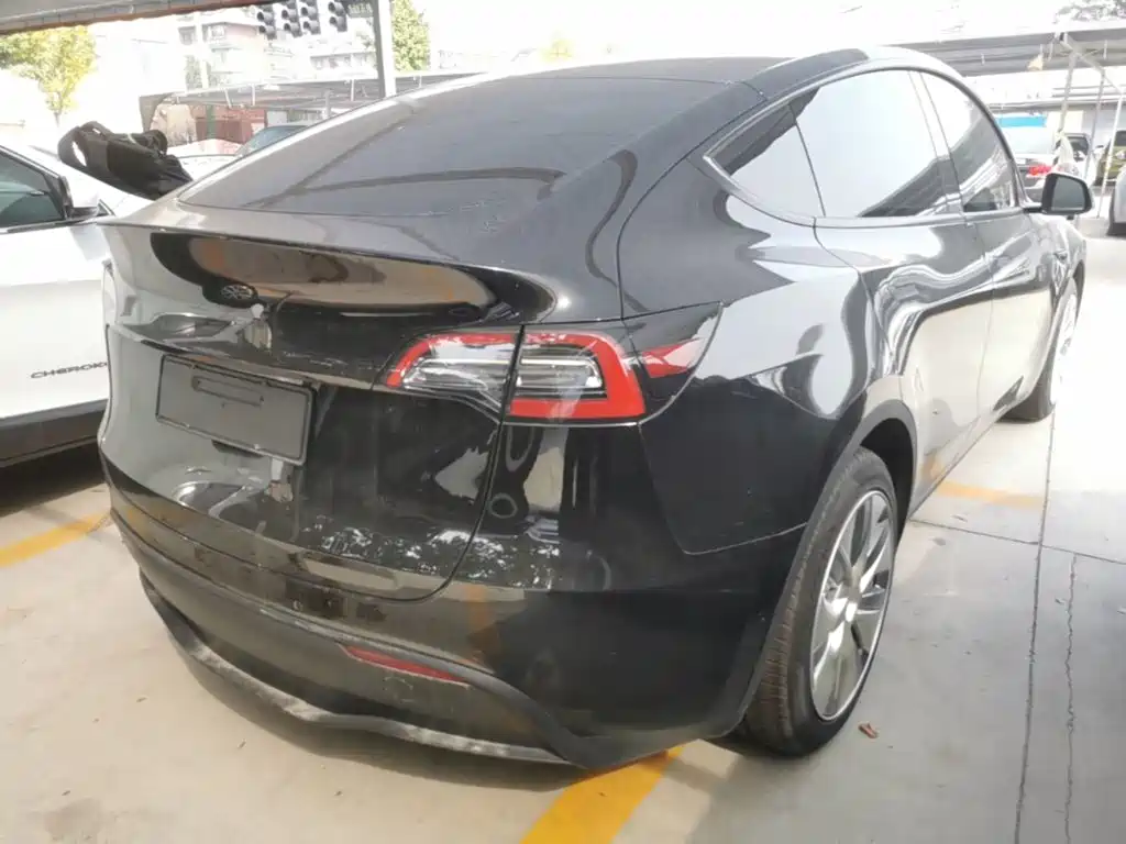 Фото 7 - Tesla Model Y