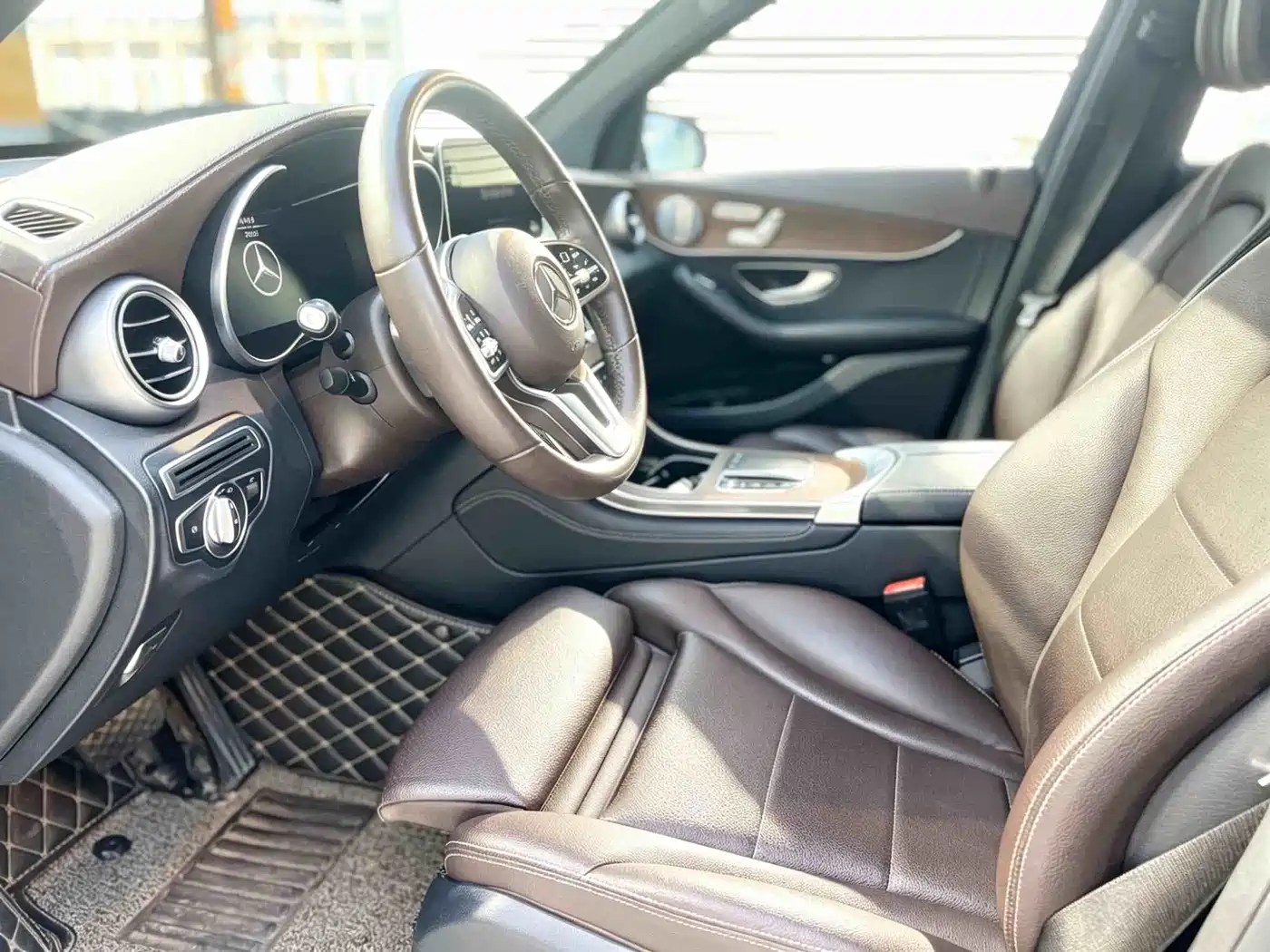 Mercedes-Benz GLC 2020 Facelift GLC 300 L 4MATIC Dynamic фото 5