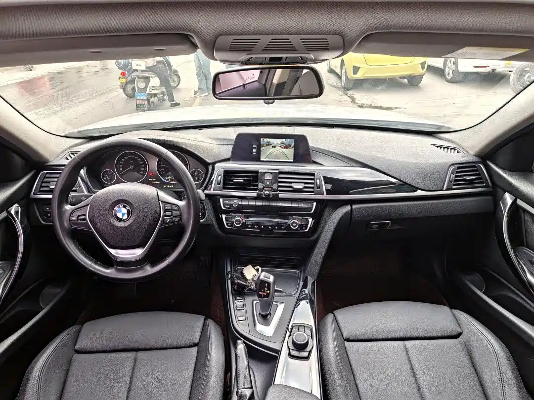 BMW 3 Series 2018 320Li Fashion Style фото 9