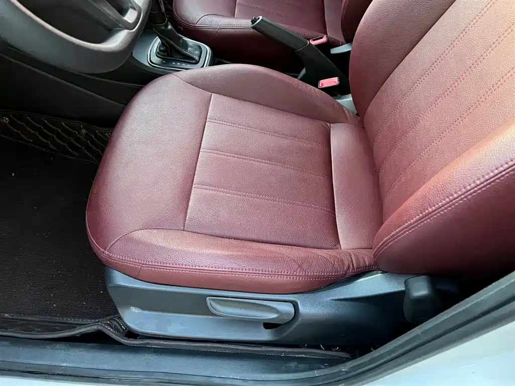 Volkswagen Polo 2018 1.5L Auto Safe Drive фото 10