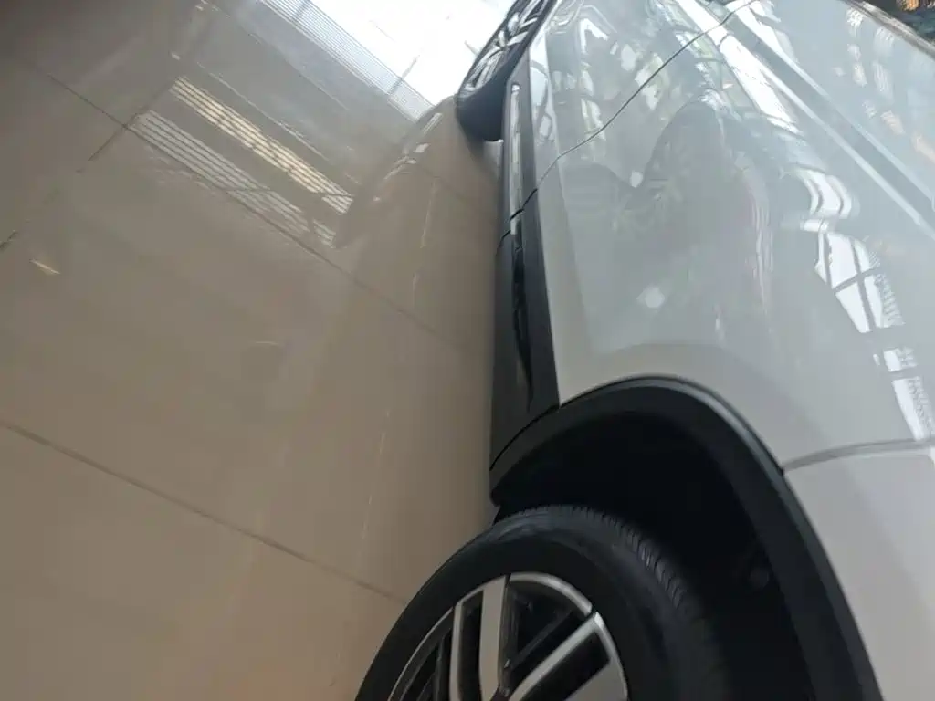 Фото 22 - Changan CS75
