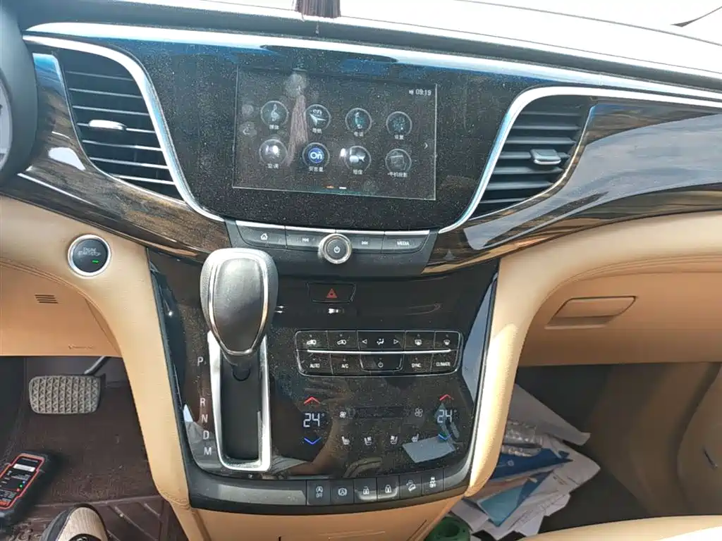 Buick GL8 2017 ES 28T Flagship China V фото 9