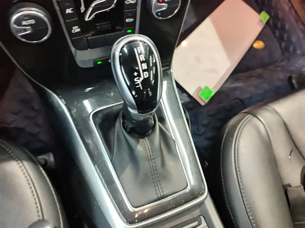 Volvo V40 2019 2019 T3 Momentum