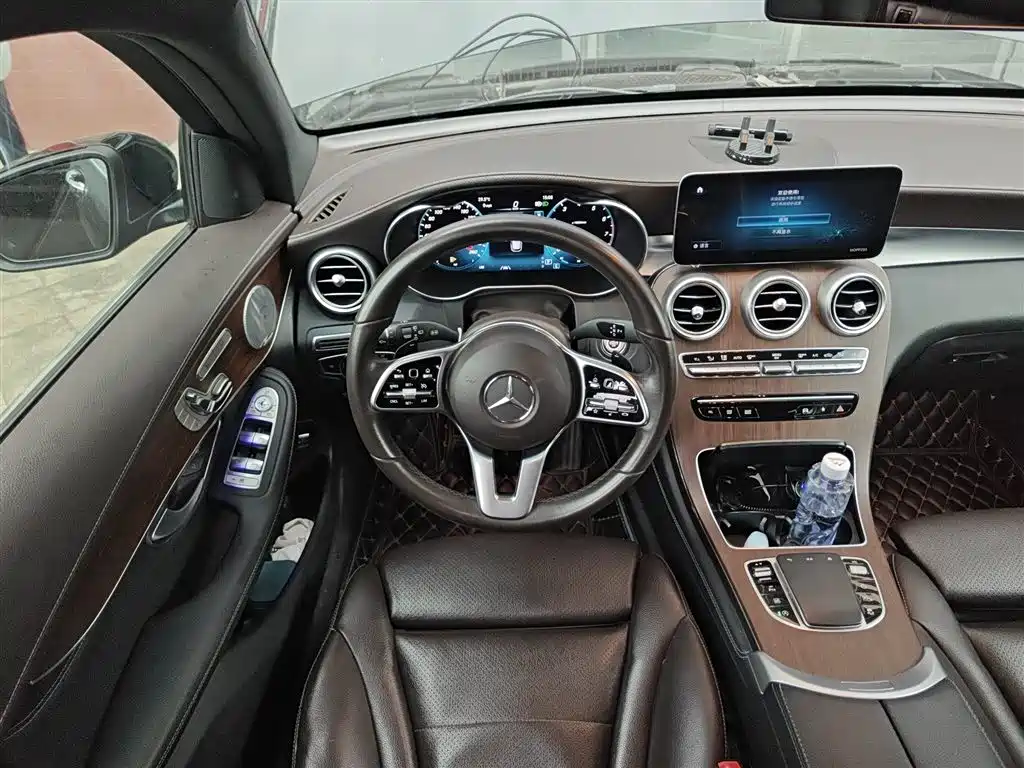 Mercedes-Benz GLC 2020 GLC 300 L 4MATIC Luxury фото 6