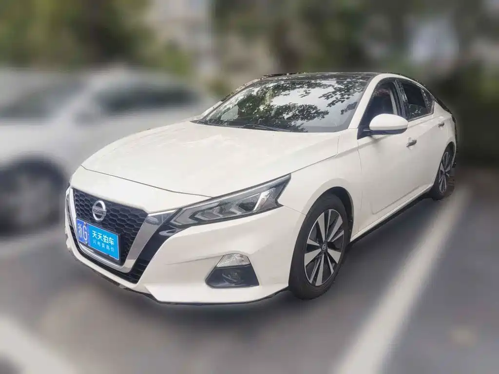 Nissan TEANA