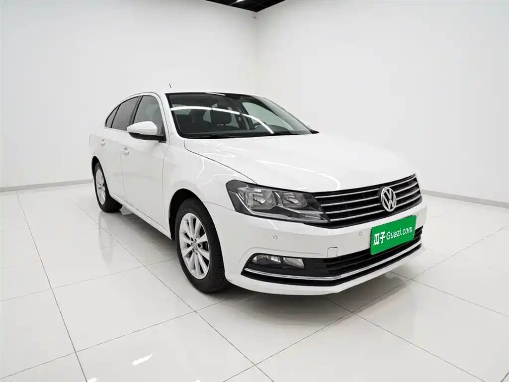 Volkswagen Lavida 2018 Classic 1.5L Manual Comfort China VI фото 3