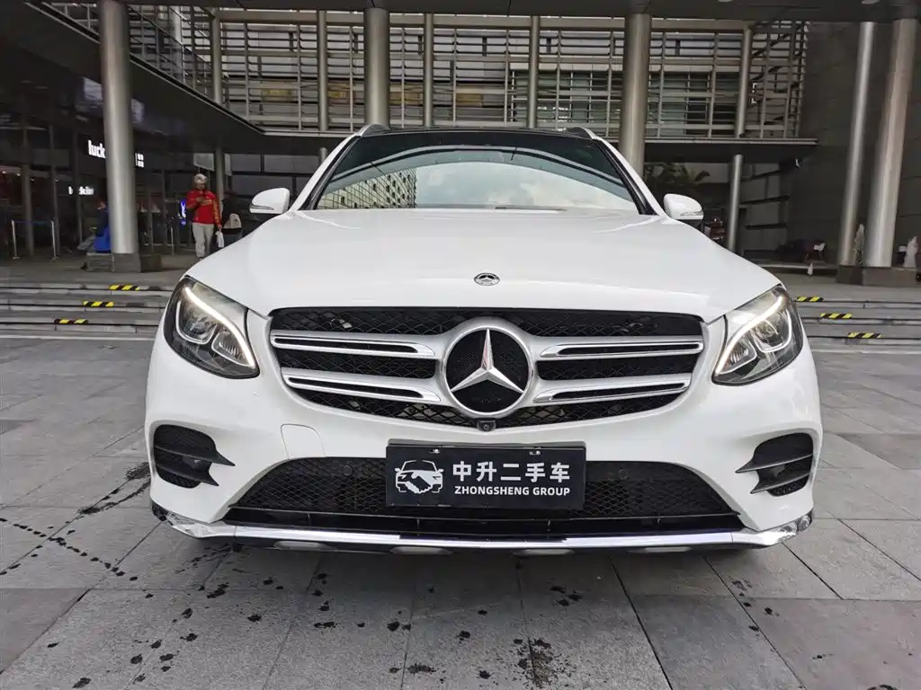 Mercedes-Benz GLC 2019 GLC 260 L 4MATIC Luxury фото 2