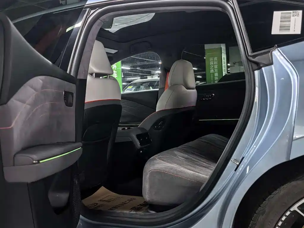 Geely Galaxy Galaxy E8 2025 620km AWD Starship LiDAR Smart Drive Edition фото 12