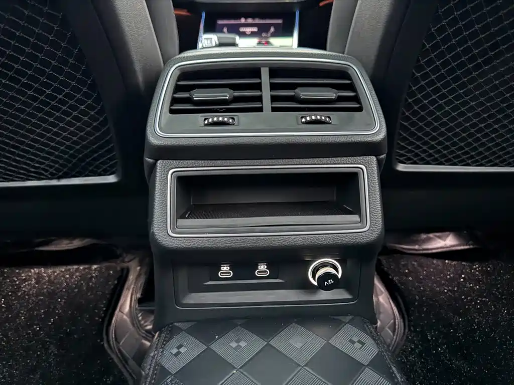 Audi A6L 2023 40 TFSI Luxury Elegance фото 9