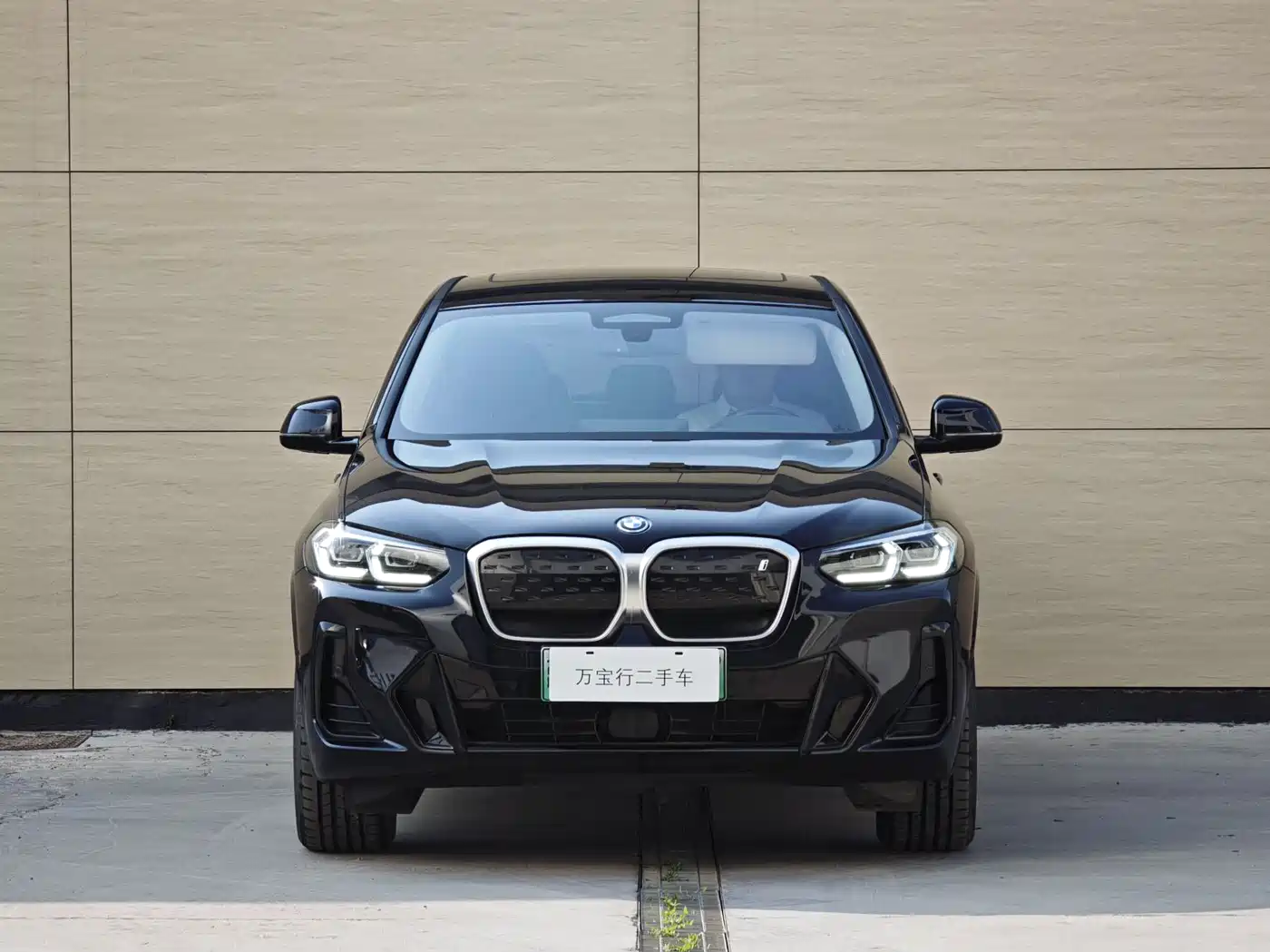 BMW iX3 2024 Leading Edition фото 3