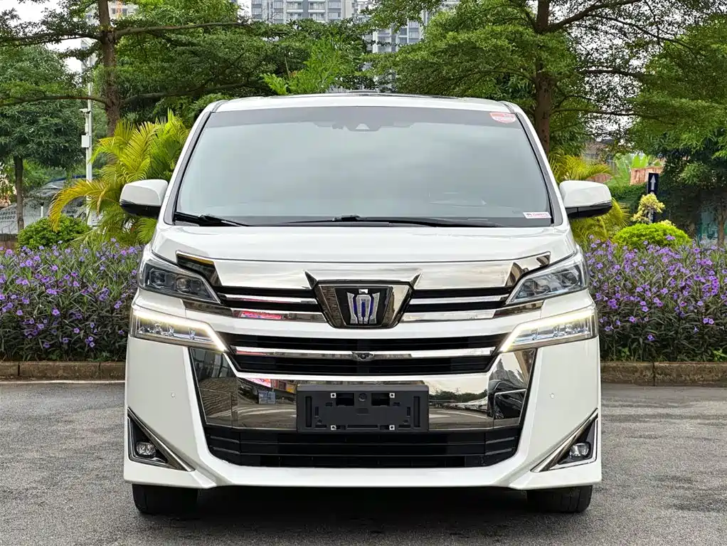 Toyota Vellfire 2019 Hybrid 2.5L HV Premium Edition фото 2