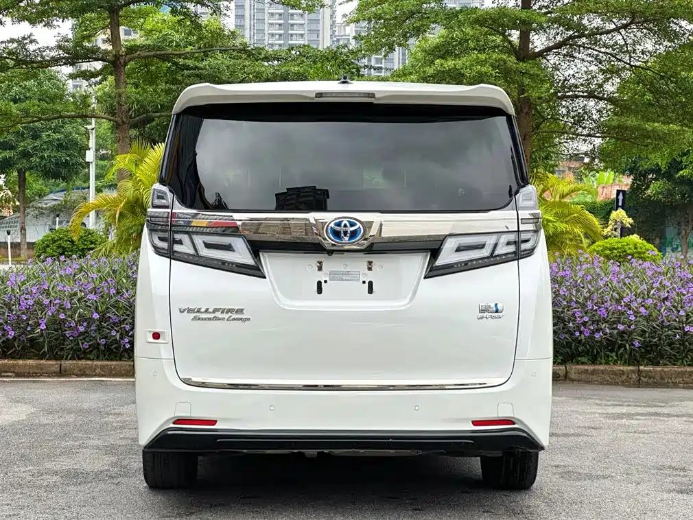 Toyota Vellfire 2019 Hybrid 2.5L HV Premium Edition фото 6