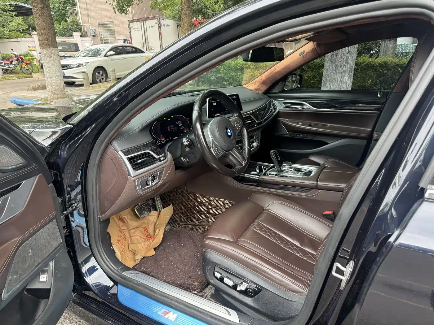 BMW 7 Series 2021 Model 730Li M Sport Package фото 4
