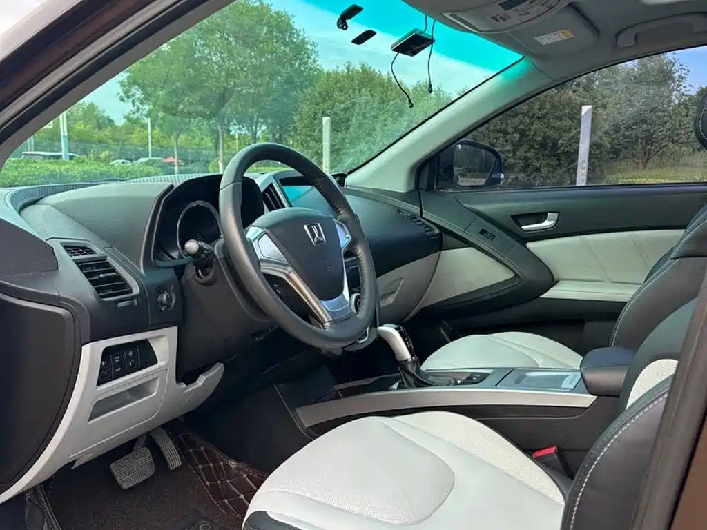 Luxgen U6 SUV 2014 2014 1.8T Fashion
