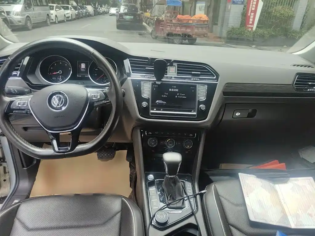 Volkswagen Tiguan L 2017 380TSI Automatic 4WD Flagship Edition фото 10