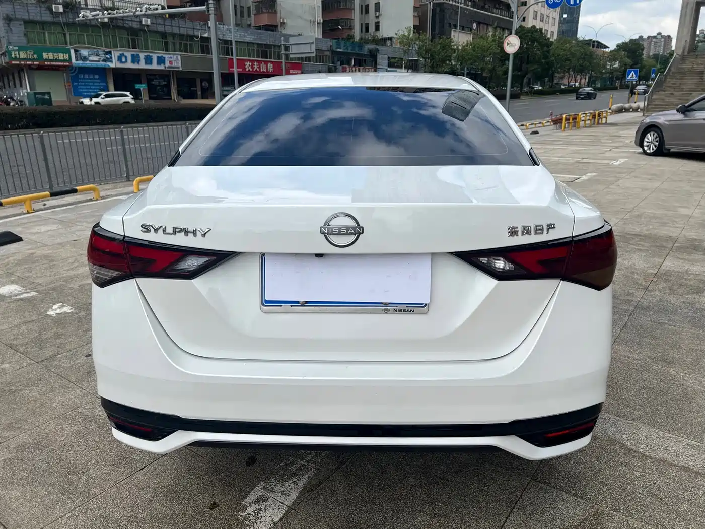 Nissan SYLPHY, миниатюра 8