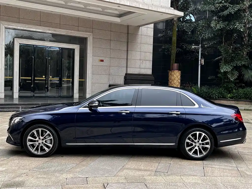 Mercedes-Benz E-Class 2016 E 300 L Fashion Type фото 6