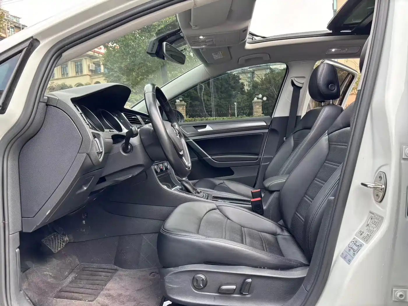 Volkswagen Golf (Import) 2019 1.8TSI Wagon фото 10