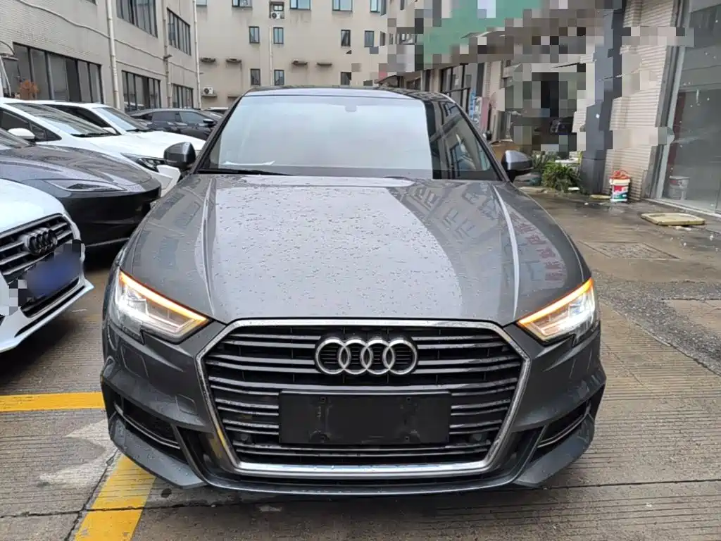 Photo 3 - Audi A3