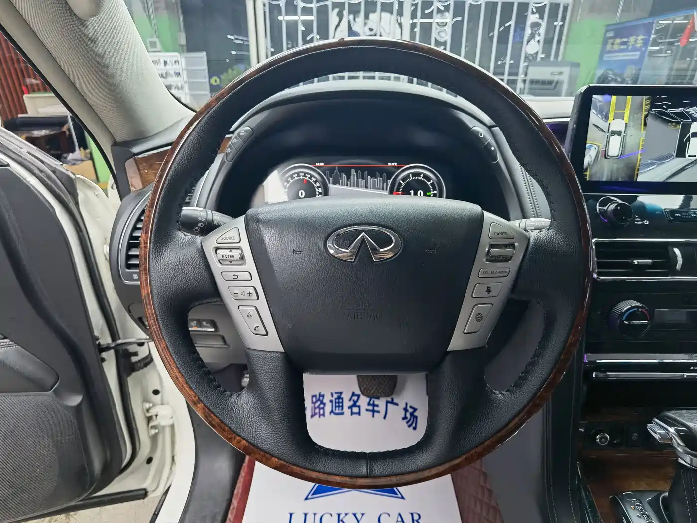 Infiniti QX80 2016 2016 5.6L 4WD